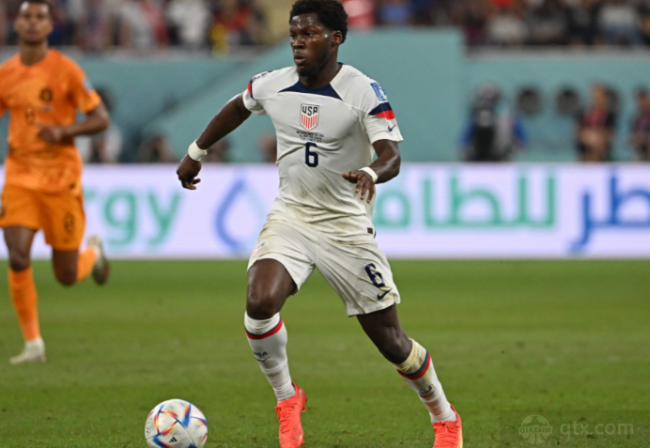 而突尼斯則 而突尼斯則