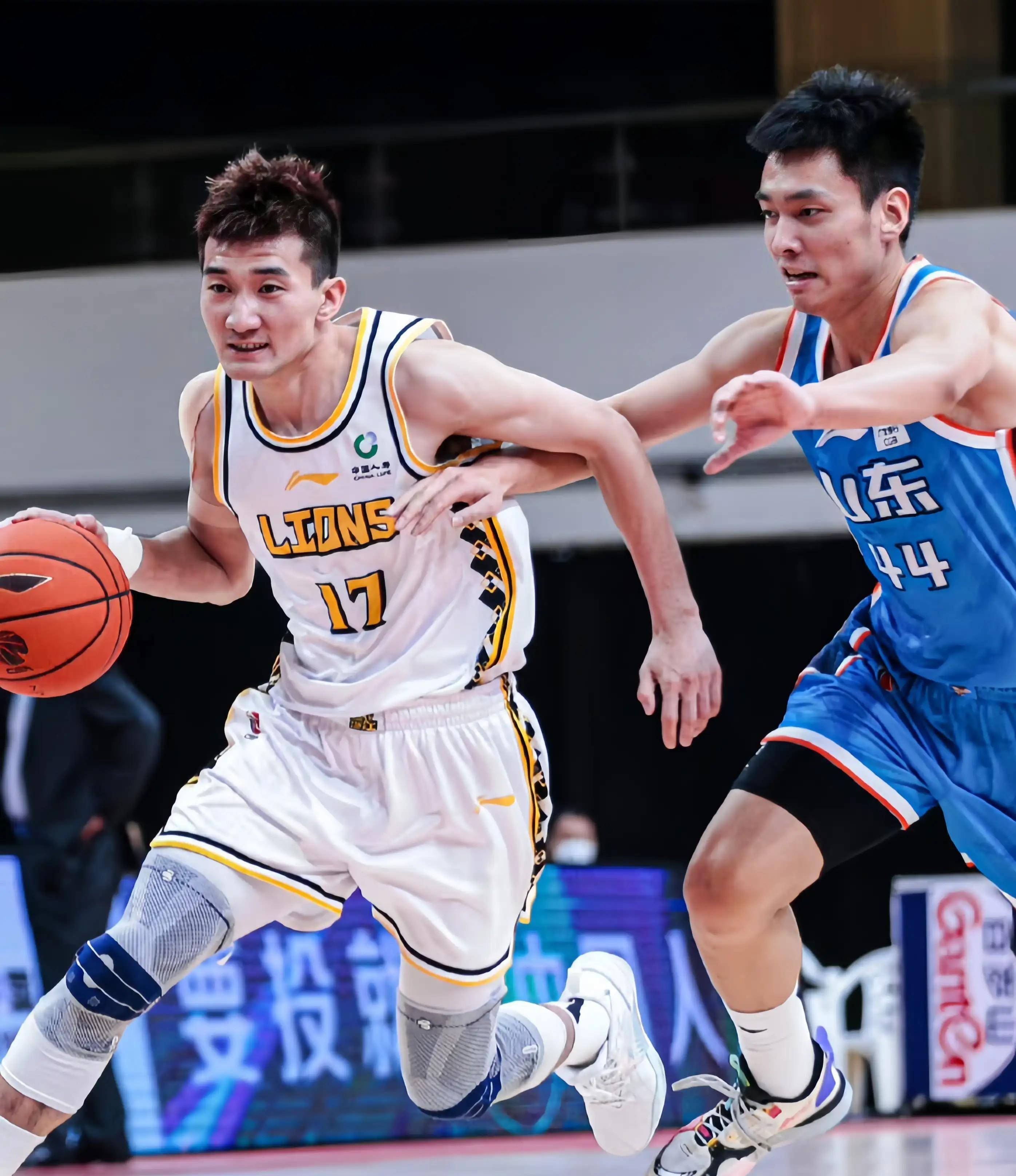 会还聘请了 会还聘请了