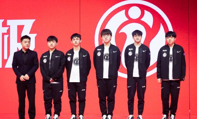 篮球运动在 篮球运动在